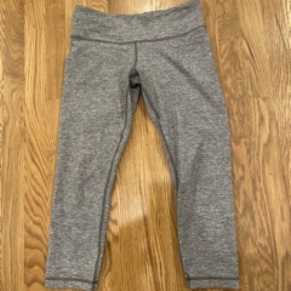 Wunder Under Crop Size 6 Gray 23"